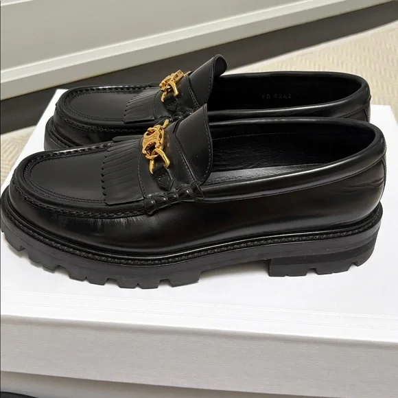 CELINE Margaret Loafer with Triomphe Chain in Polished Black Leather - Picture 12 of 16